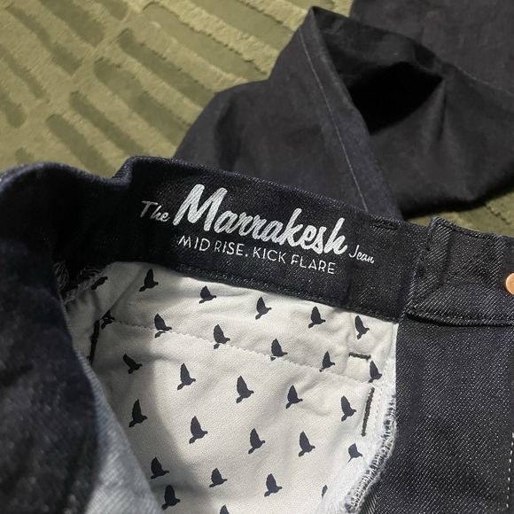 ANTHROPOLOGIE MiH Marrakesh Mid Rise Dark Blue Wash Kick Flare Jeans 28  Boho - Picture 11 of 13